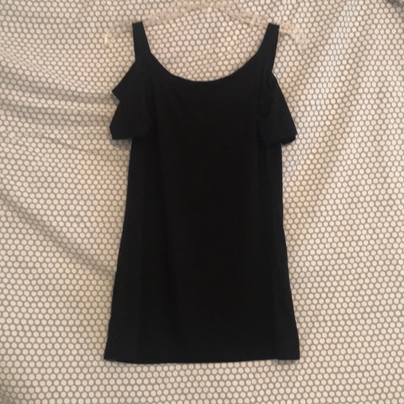 off the shoulder black shirt - Picture 4 of 4